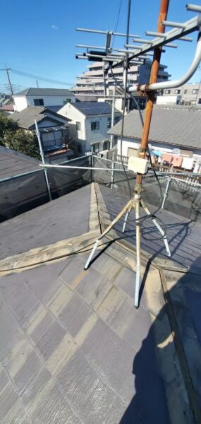 さいたま市にて屋根修理【屋根の色褪せを機にスーパーガルテクトへのカバー工法】の施工前写真